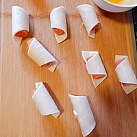 香肠一口酥的做法图解1