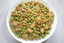 #春日露营# 豌豆炒瘦肉的做法