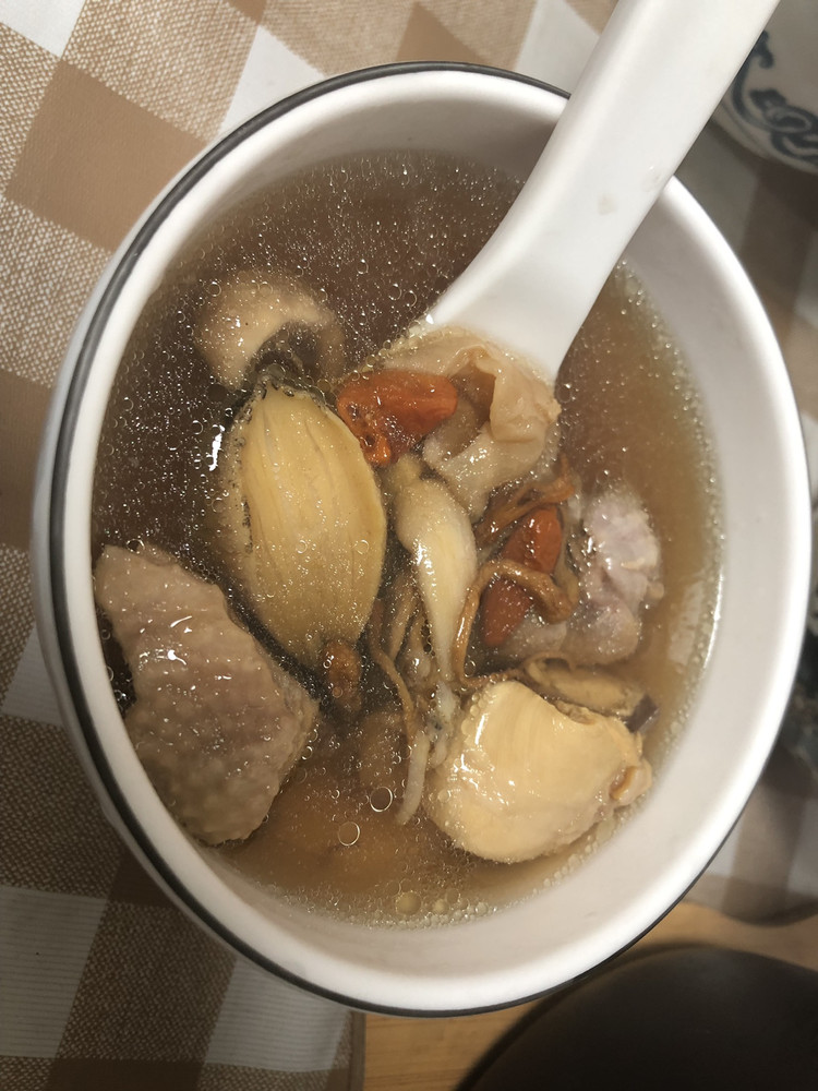 鲍鱼花胶鸡汤的做法