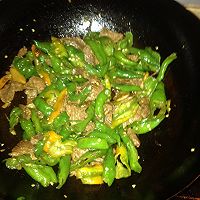 牛肉炒青椒的做法图解5