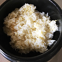 韩式石锅拌饭的做法图解2