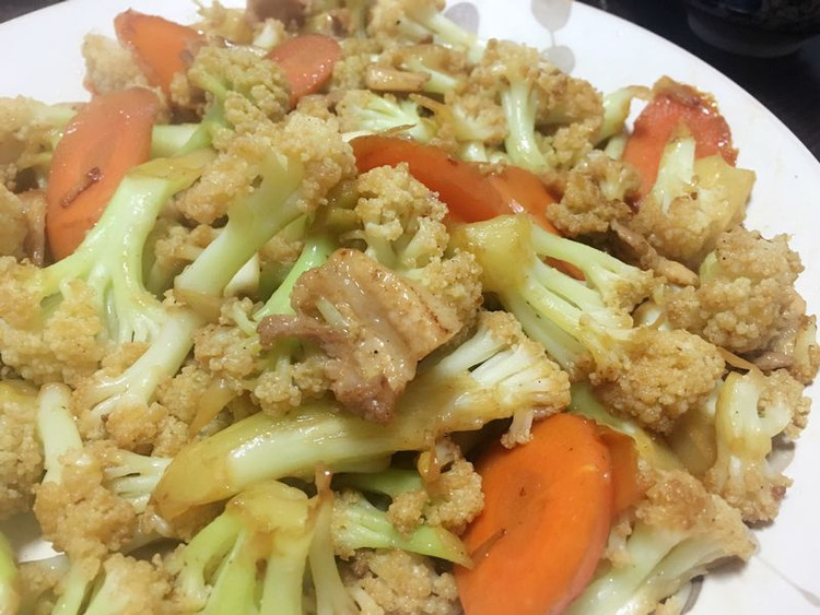 花菜炒肉的做法