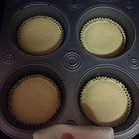 纸杯蛋糕Cupcake的做法图解4