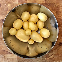 手指小土豆的吮指烤法#美味烤箱菜，就等你来做！#的做法图解1