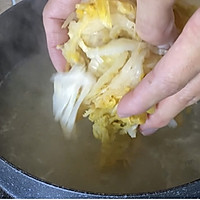 #精致一人食#酸菜炖粉条的做法图解3