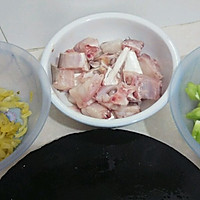 咸菜苦瓜剥皮鱼汤的做法图解2