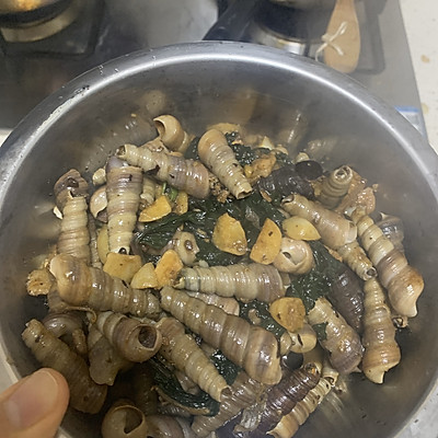 躲避新冠下酒菜：紫苏炒丁螺