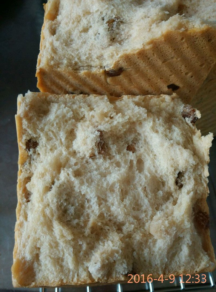 烫种果仁面包的做法