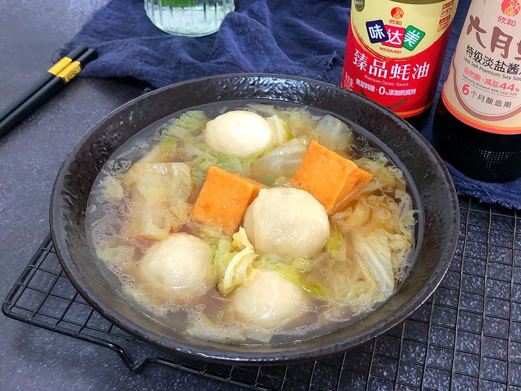 墨鱼丸炖白菜的做法