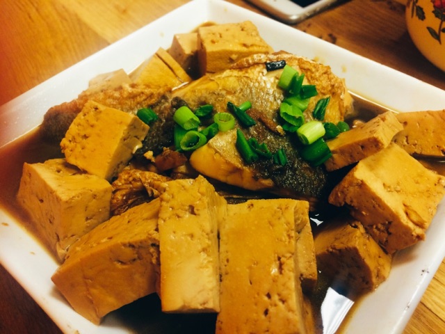 豆腐炖鱼的做法图解8