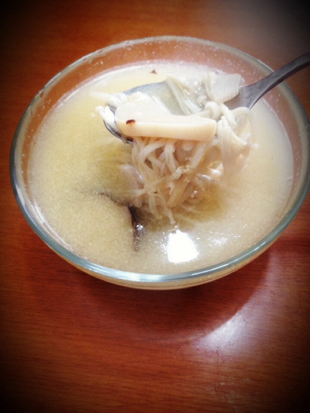 杂菌汤-素食版（不加高汤也一样鲜美）的做法
