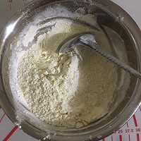奶香软糯玉米饼的做法图解2