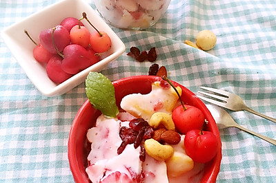 清凉一夏--高颜值什锦水果蔓越莓炒酸奶