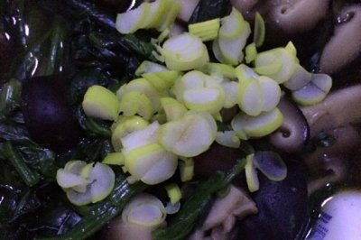 香菇菠菜汤