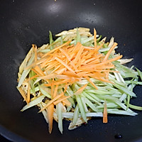 风味腐竹烩芹菜的做法图解8