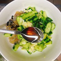 黄瓜拌海蜇的做法图解8