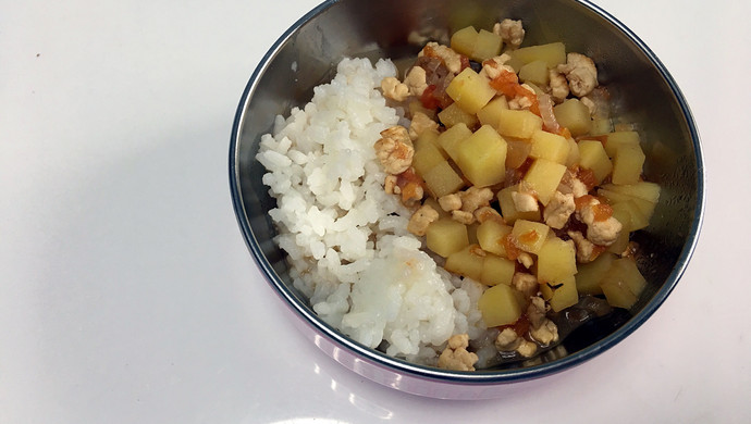 宝宝土豆炖鸡肉饭