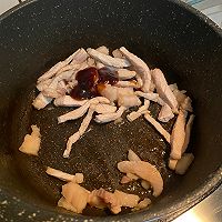 #开启冬日滋补新吃法#绿豆芽炒肉丝的做法图解4