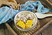 夏日清甜的玉米金针菇排骨汤的做法