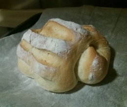 香包牛奶哈斯面包的做法