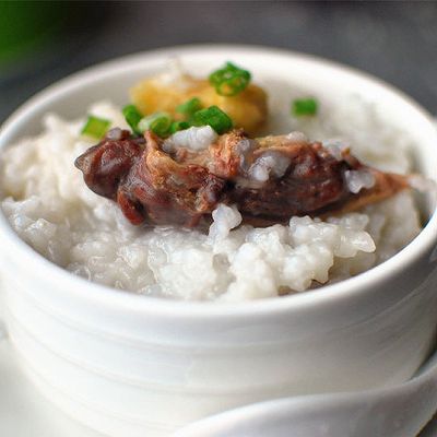 焖烧腊鸭头稀饭