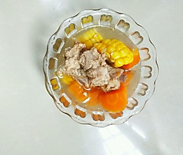 红罗卜玉米排骨汤的做法