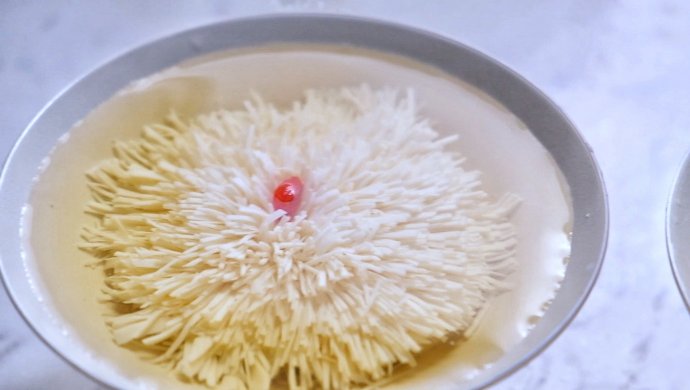 菊花豆腐松茸汤