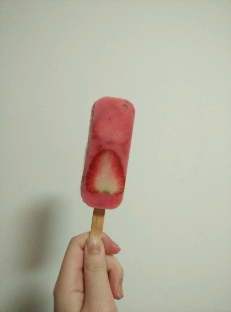 【春天草莓季】草莓酸奶冰淇淋(雪糕？的做法