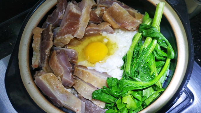 砂锅煲仔饭(腊鸡腿)