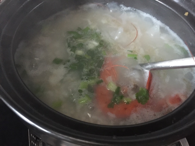 海鲜砂锅粥（鲍鱼木虾砂锅粥）的做法图解5