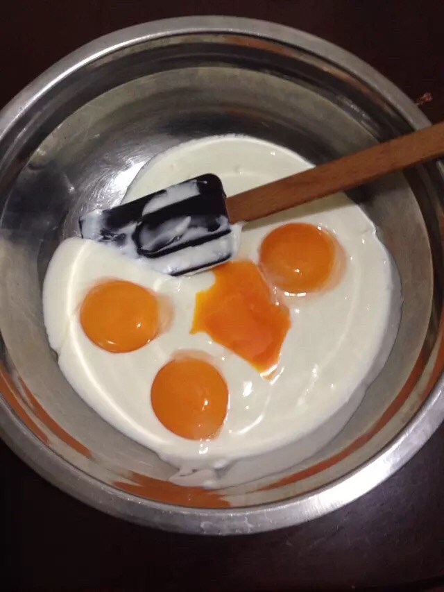 酸奶蛋糕的做法图解2