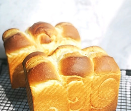 #换着花样吃早餐#布里欧修皇冠面包的做法