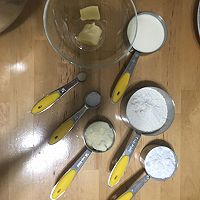 瞬间吃完的 牛奶吐司的做法图解3