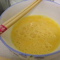 快手菜！尖椒炒鸡蛋！的做法图解3
