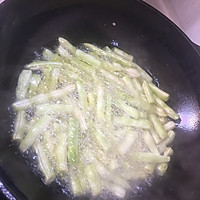 干煸芸豆的做法图解2
