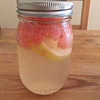 夏日清凉饮品--柠檬西柚气泡水的做法图解4