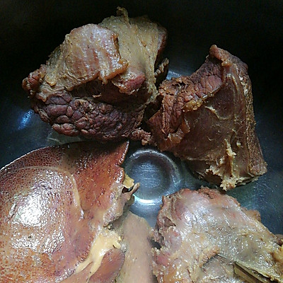 卤牛肉猪肝