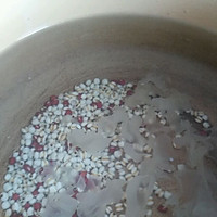 【五分钟快手菜】红豆薏米水的做法图解3