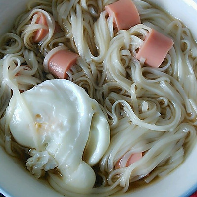火腿鸡蛋面条