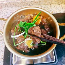 经典家常做法 无敌好吃的红烧牛肉