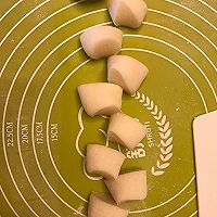 最红甜品～草莓雪媚娘简易版的做法图解4