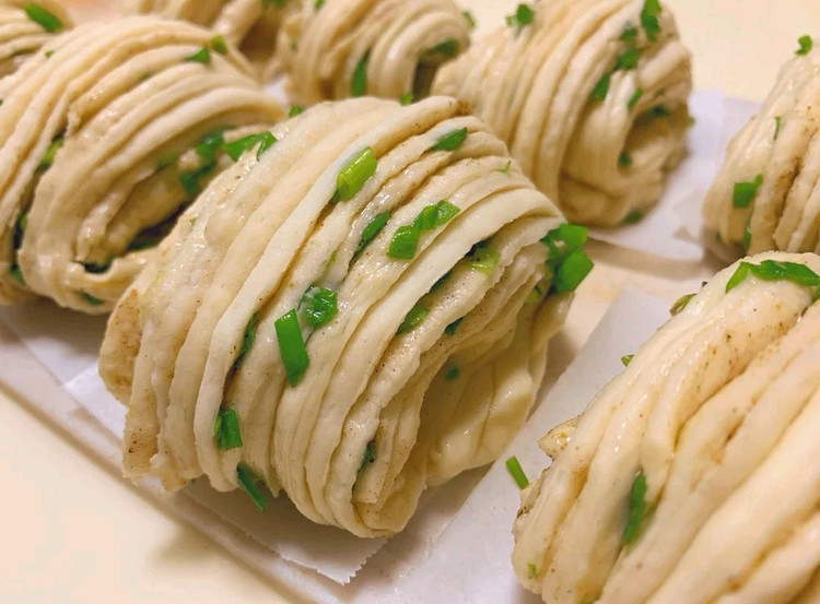 椒盐花卷（咸香四溢暄软饱满）的做法