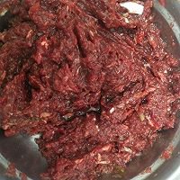 牛肉萝卜包的做法图解1
