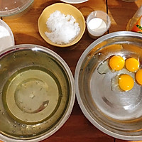 奶油水果蛋糕卷的做法图解1