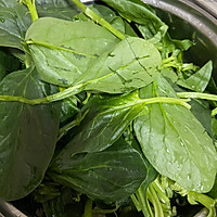 #餐桌上的春日限定#春意浓浓，芝麻拌菠菜的做法图解1