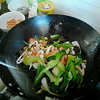 油菜炖海鲜菇的做法图解6