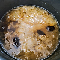 出胶多的银耳粥的做法图解3