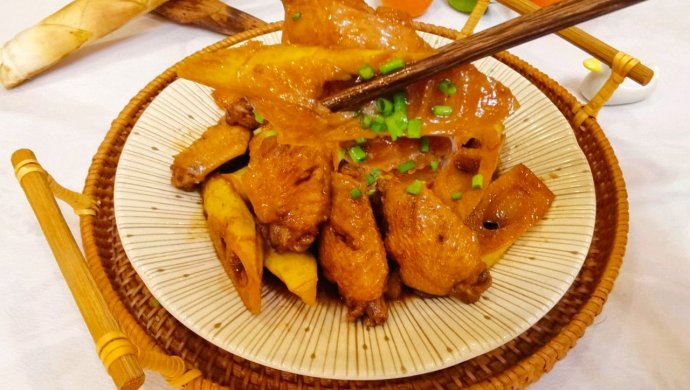 春天时令家常菜/春笋焖鸡翅