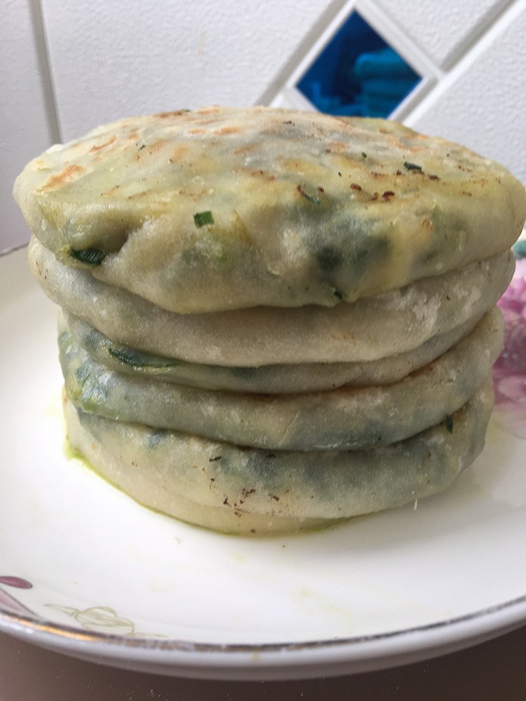 韭菜鸡蛋虾仁馅饼的做法