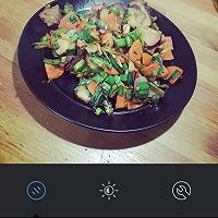 红萝卜炒腊肉的做法图解8